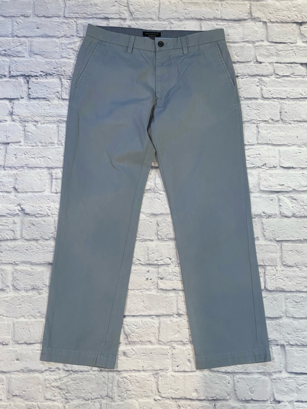 Banana Republic Emerson Chino 33x32